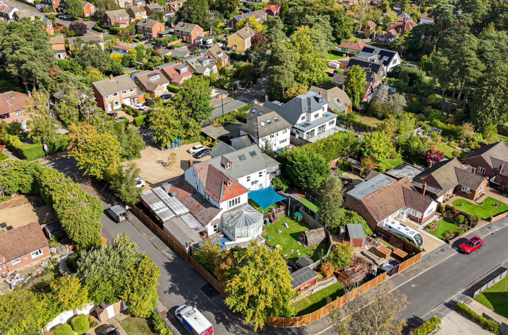 1354812-8-68c994f...