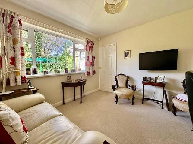 SITTING ROOM/STUDY