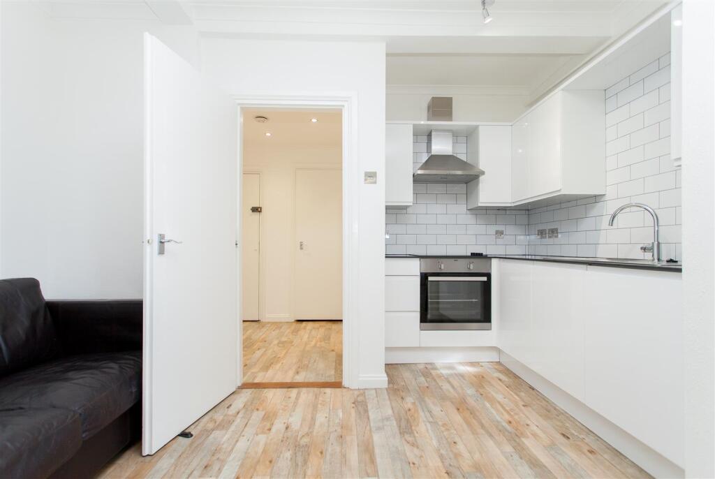 Reception/Kitchen