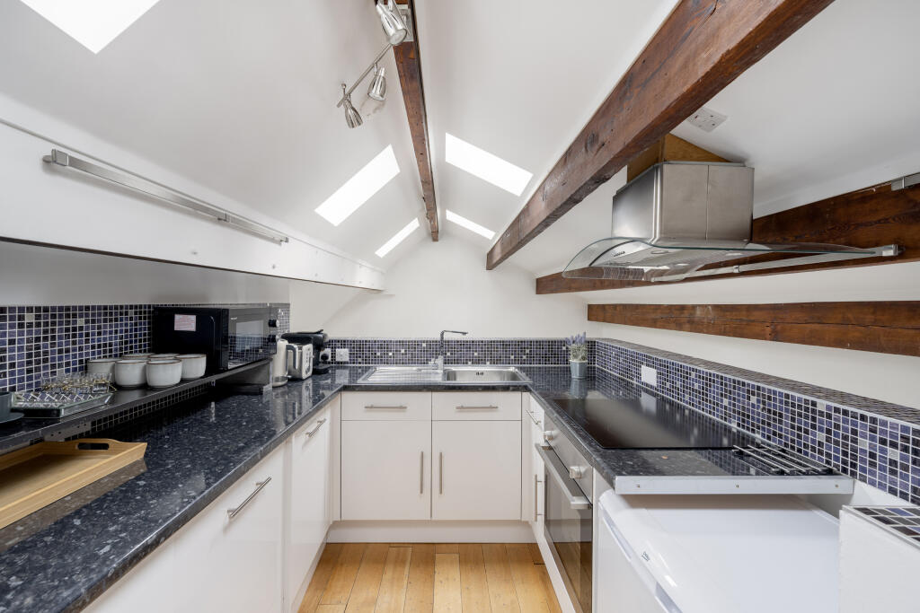 The Private Realtor-17 Ovington Mews-25_Lo