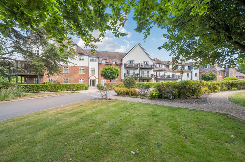 1326173-3-687a377...