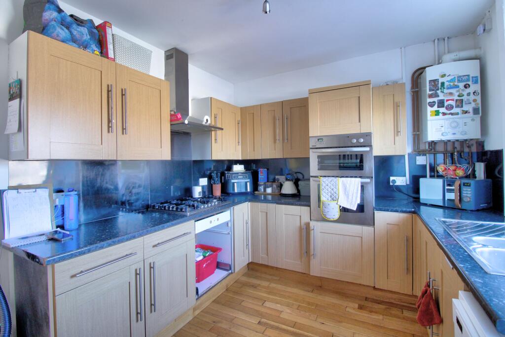 IMG_4332_3_4Interior4