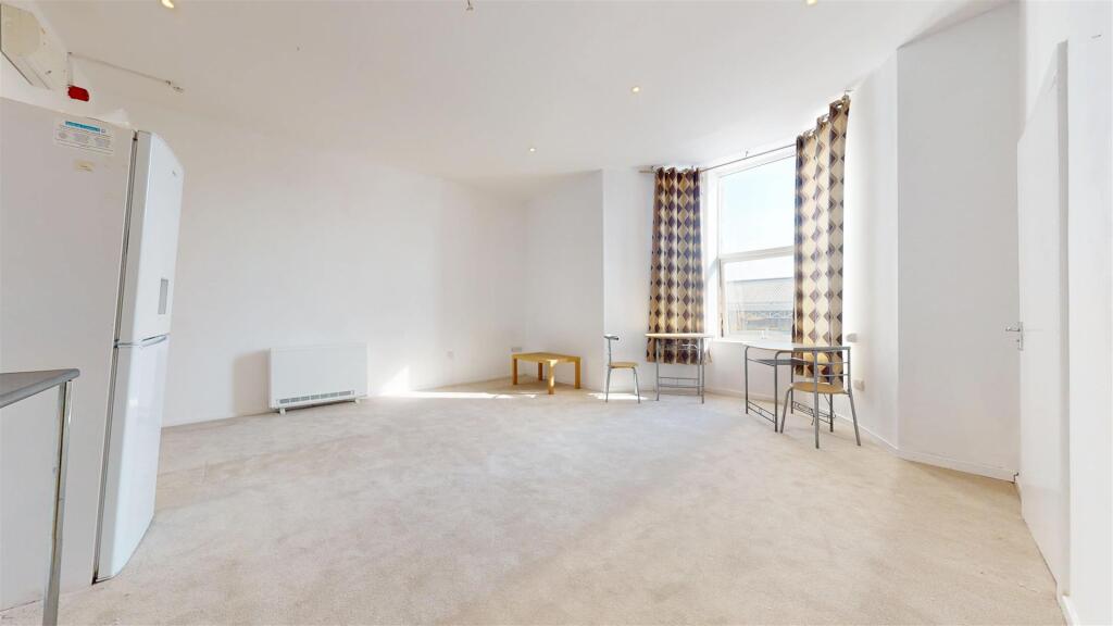 London Street Studio