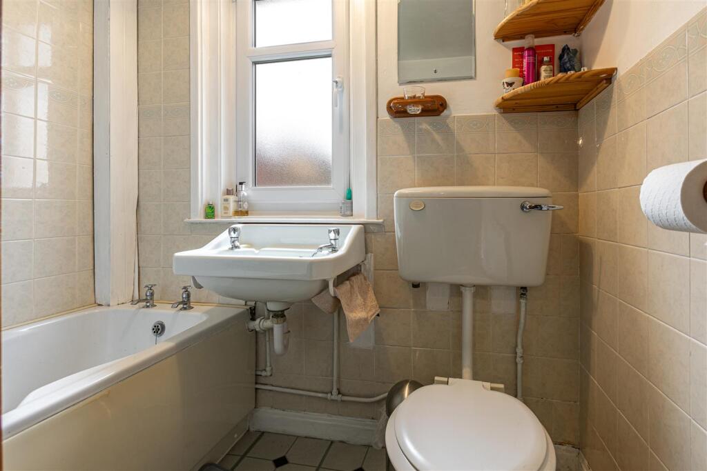 16 Morrow Gardens Melrose 30.JPG