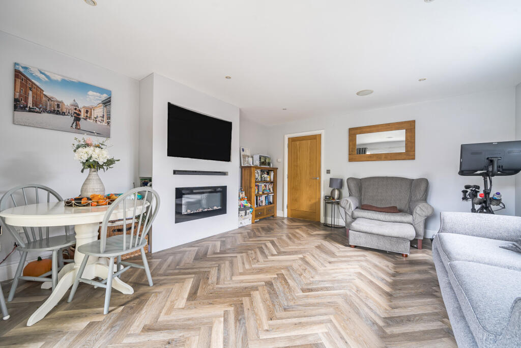 Ridgway Road, Farnham, GU9