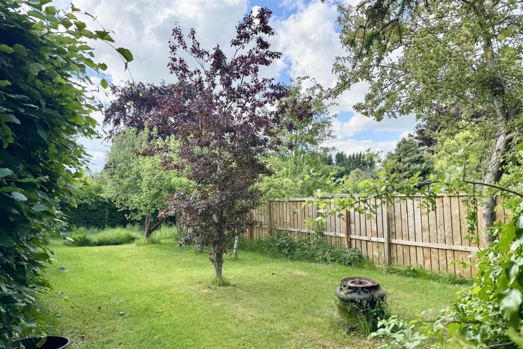 Extended 'Secret' Garden