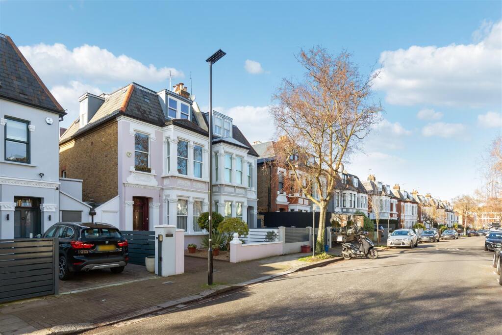 FOR SALE - Homefield Road, W4