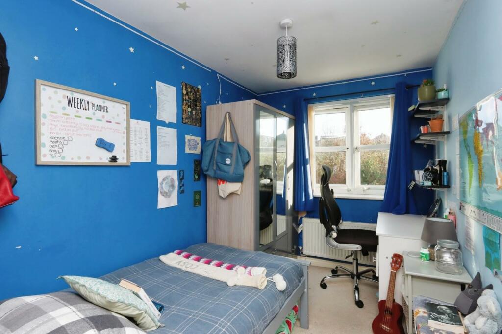 BEDROOM NO.4