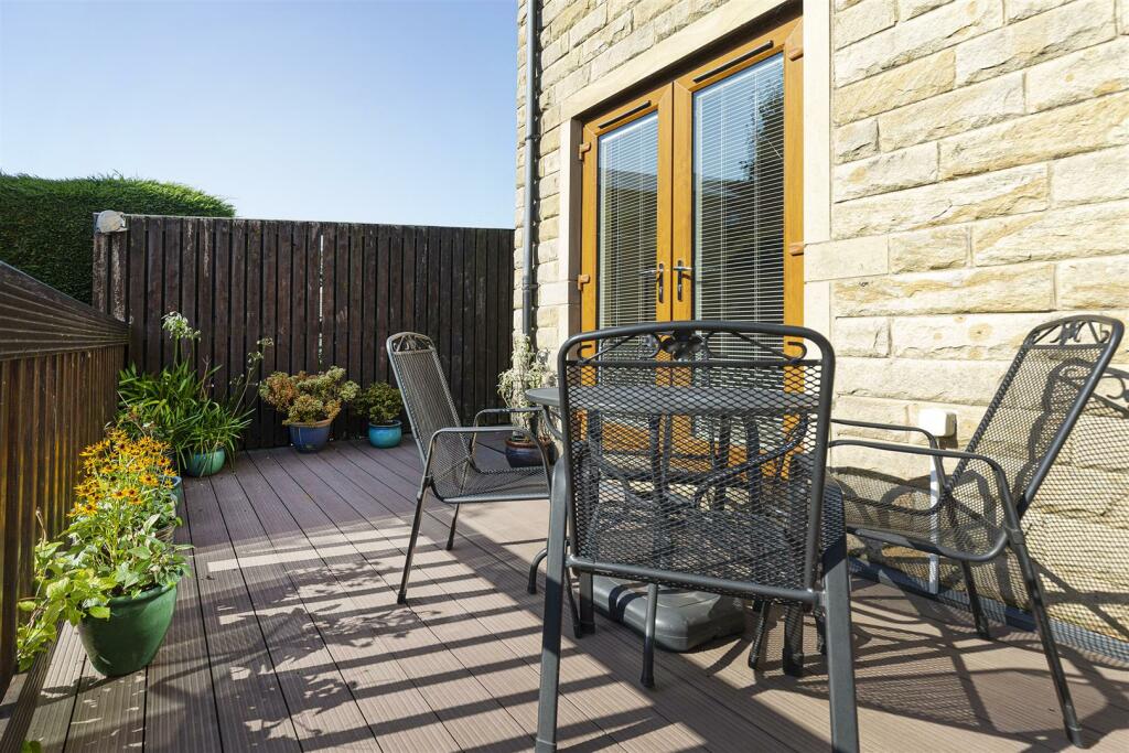 Bramleys Estate Agents - Long Lane - Honley (50).j