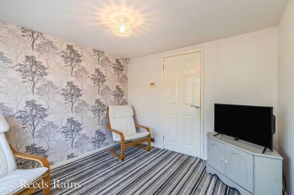 Sitting Room/Bedroom