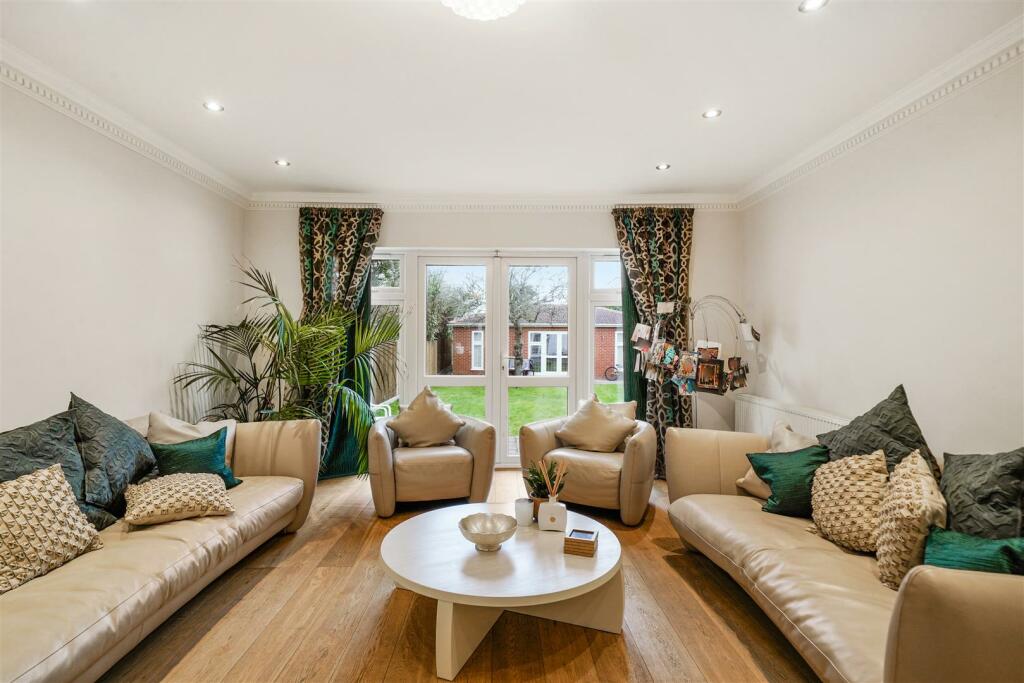 74 Pebworth Road - 5NsI6R59oAttPu9LHB4U.jpg