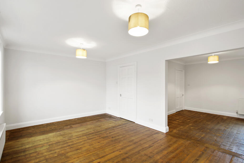 2 lounge angle 2.jpg