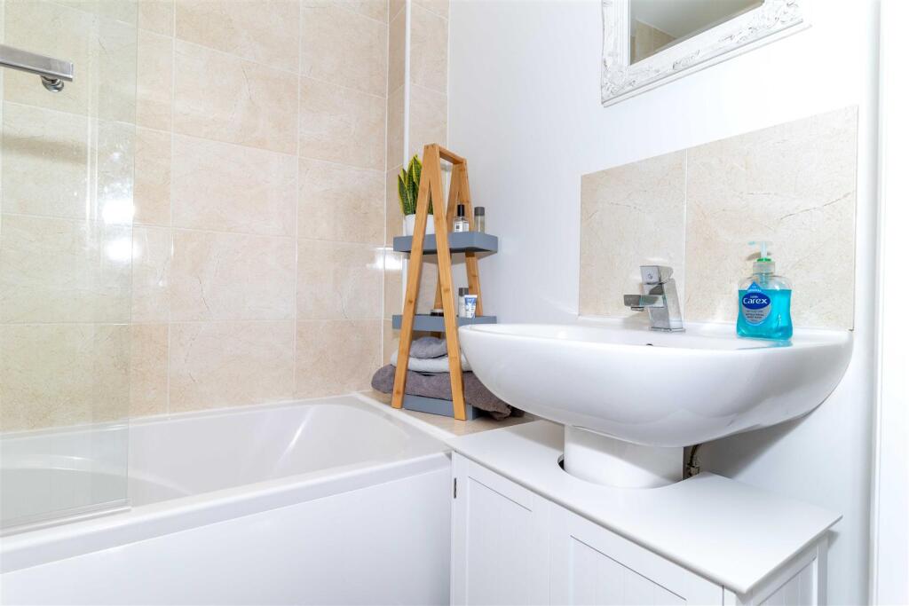 Rowlands Cottage-04.jpg