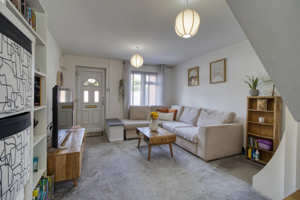 Lounge - EweMove Swindon South