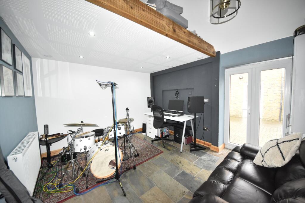 Studio/Office/Gym