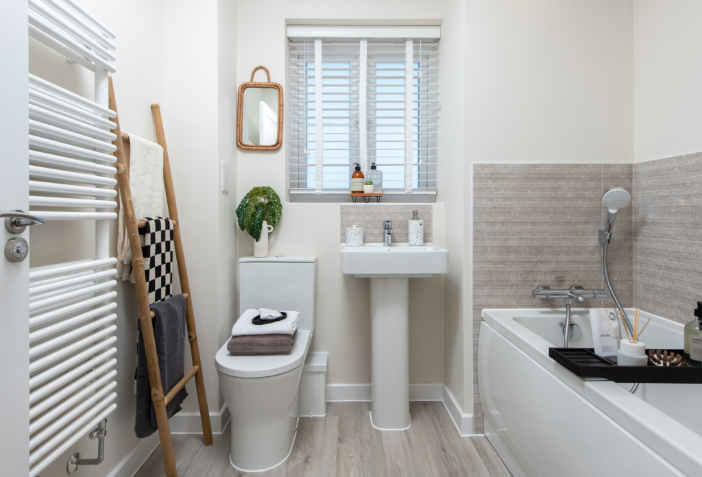 Poplar-Bathroom