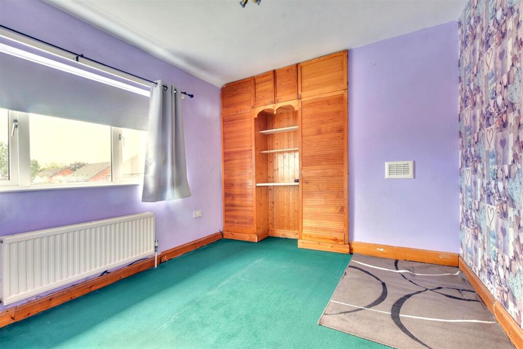 Bedroom One (2).jpeg