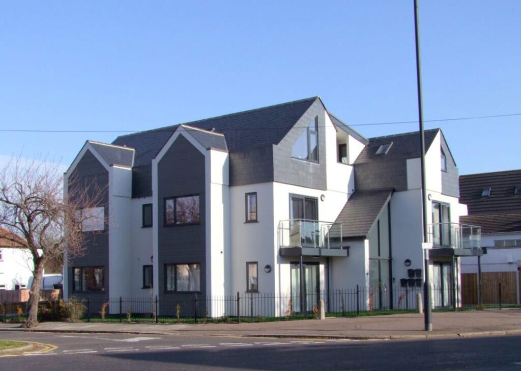 Woodcotes, Leigh on Sea* Online Enquiries Only *