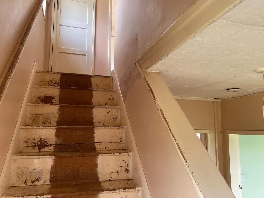 Stairs T202508121134.jpg