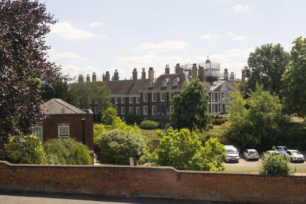 PR-9 Kidbrooke Gardens-16_Lo