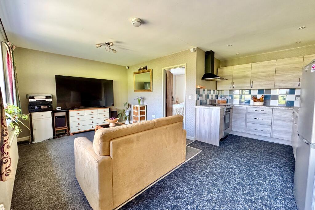 Annexe - Living Room/Kitchen