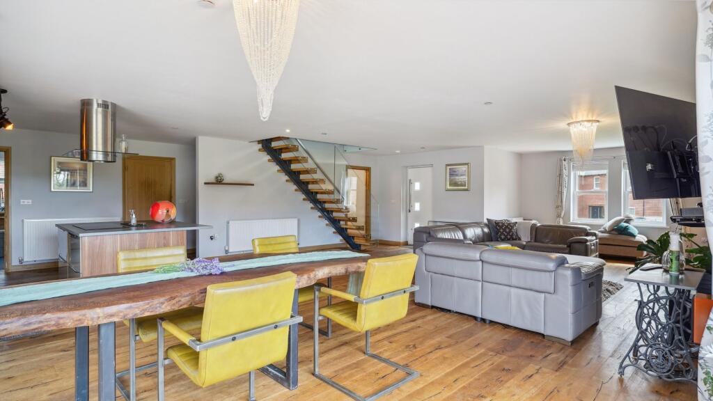 Open Plan Living/Kitchen/Dining Room