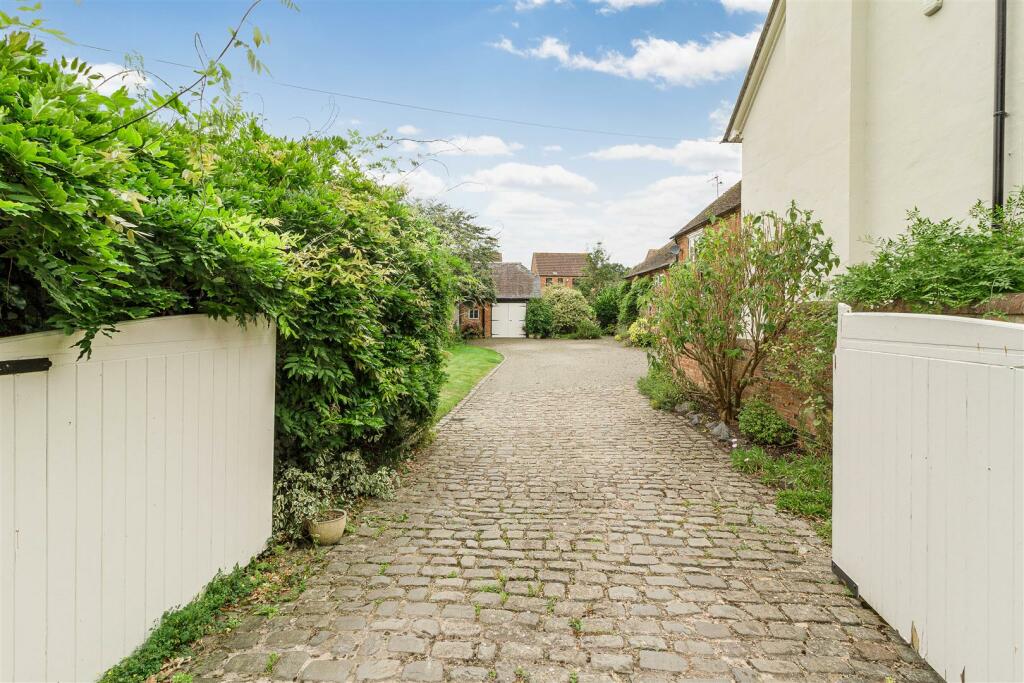 Church House Farm, 6 Shadows Lane