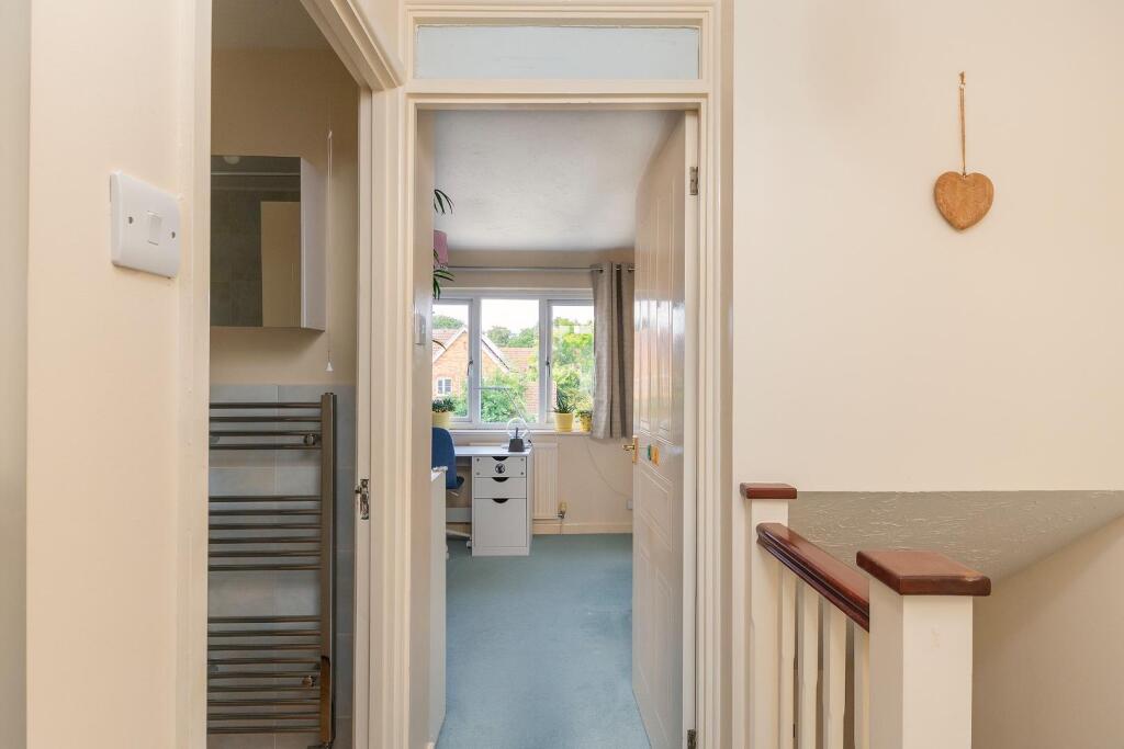 2L1HFS - Landing A.jpg