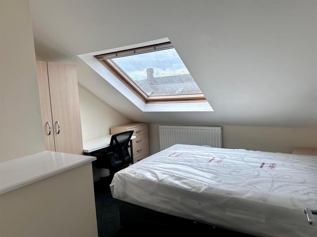 Bedroom Six.jpg