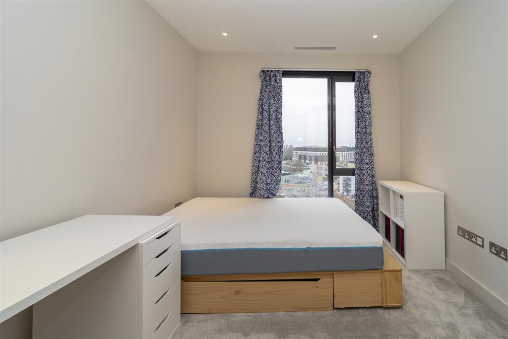 Bedroom             .jpg