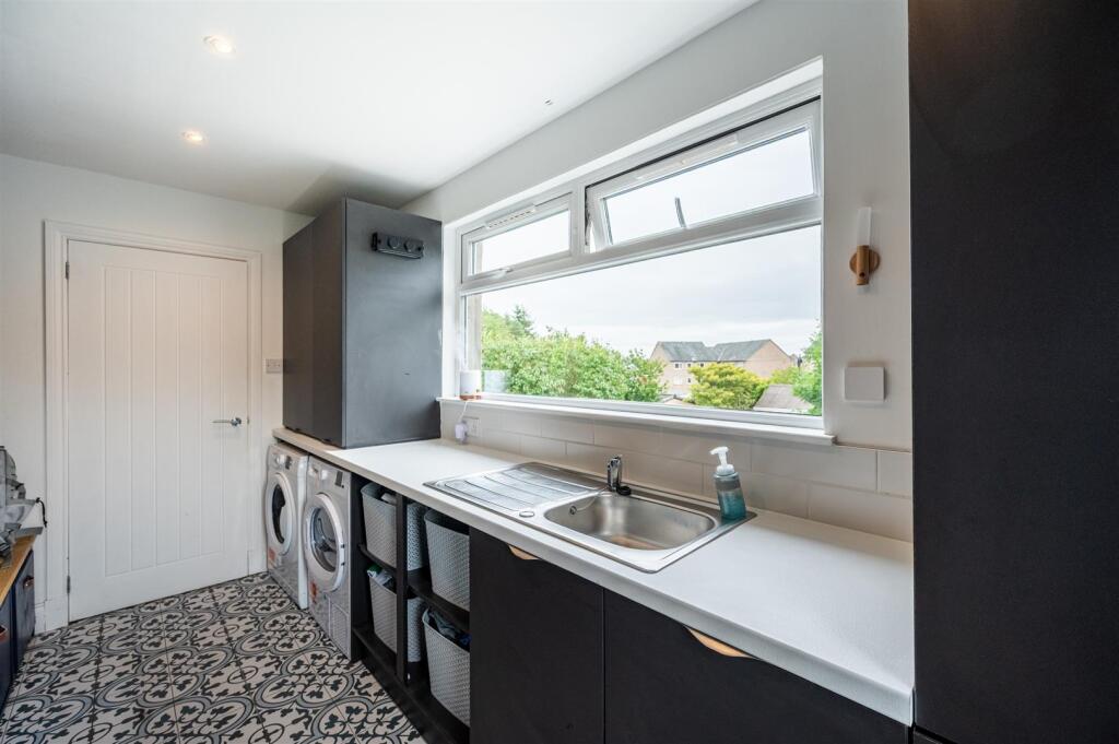 Utility Room (1).jpg