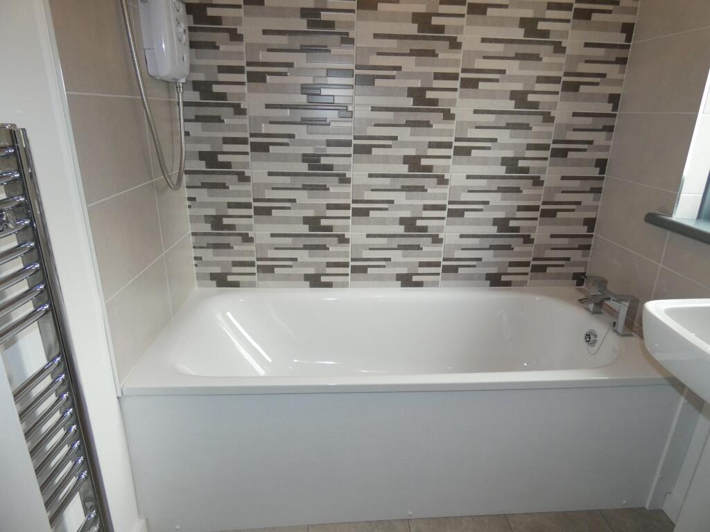 BATHROOM B