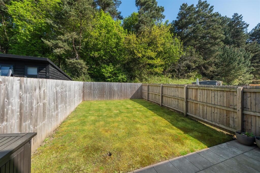 31 Mara Drive-2-041.JPG