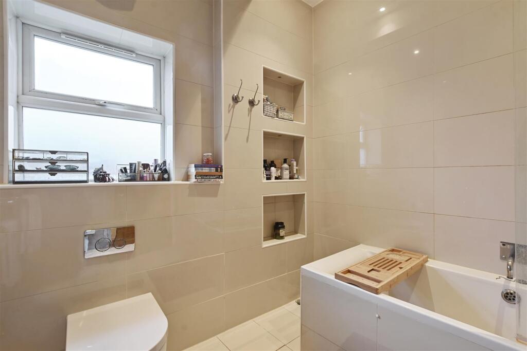 01-1ab0GCWT - GFF 21 Tubbs Road - Bathroom -Origin