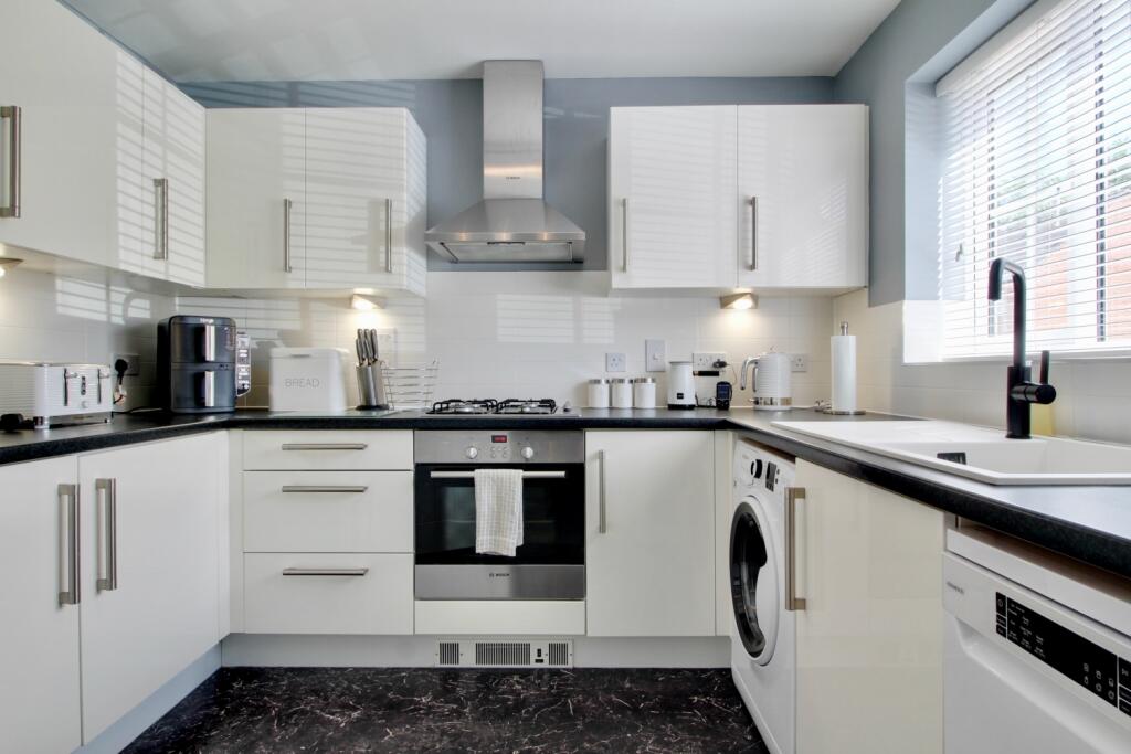 Kitchen - Gus Critchlow EweMove Hinckley