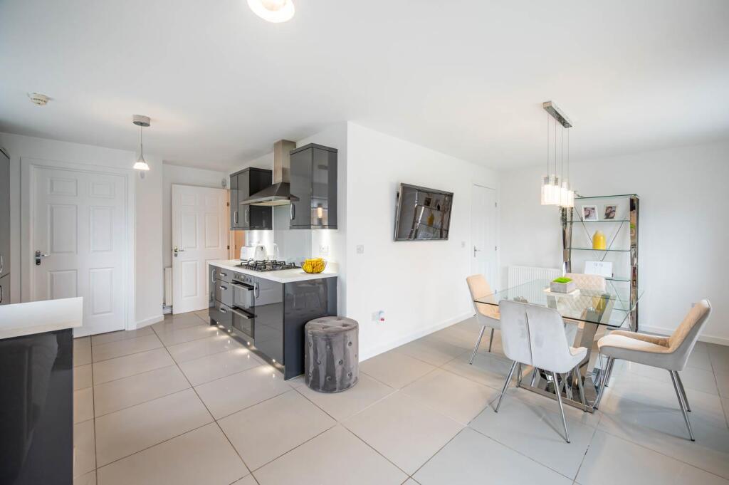 Kitchen, Dining (4).jpg