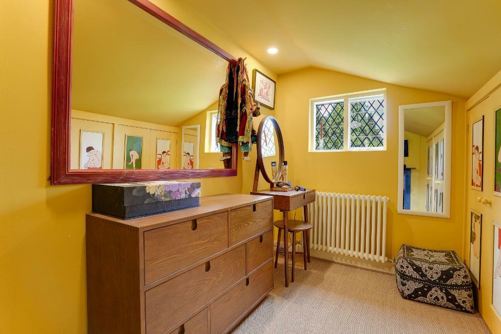 Bedroom 4/dressing room