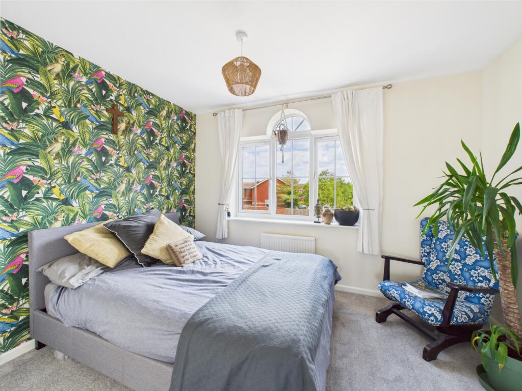 CAM04922G0-PR0028-STILL028