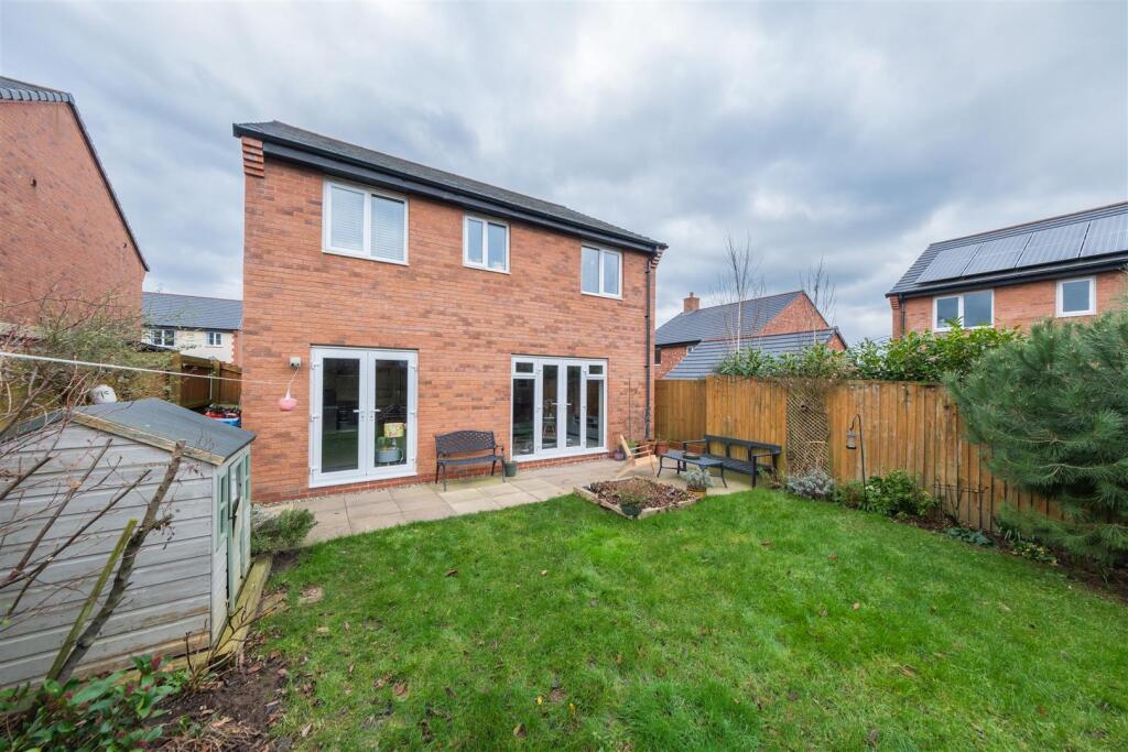 15 Sandford Drive-034.jpg
