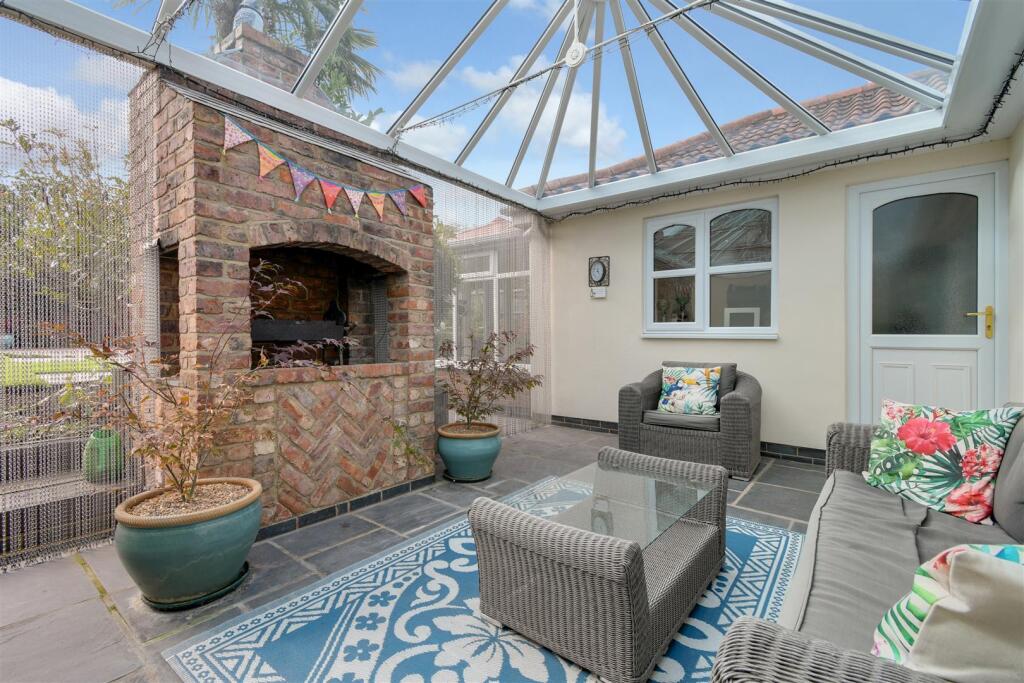 Covered Al Fresco