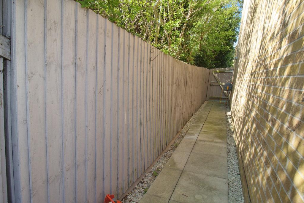 Side area