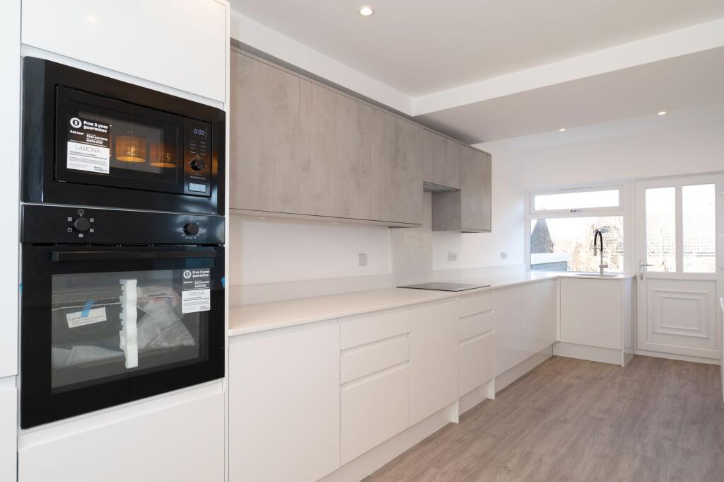 KITCHEN/DINER AND LIVING ROOM