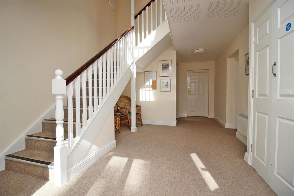 Communal Hallway.JPG