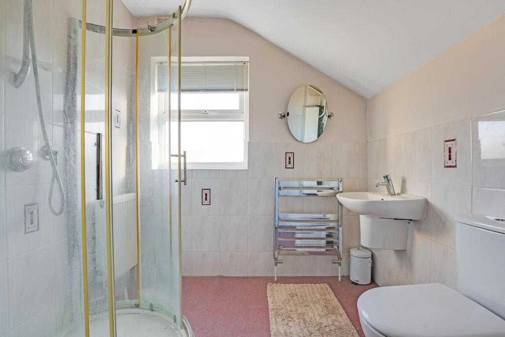 06-9148JHPropWorld - 4 Neiderwald Road40.jpg