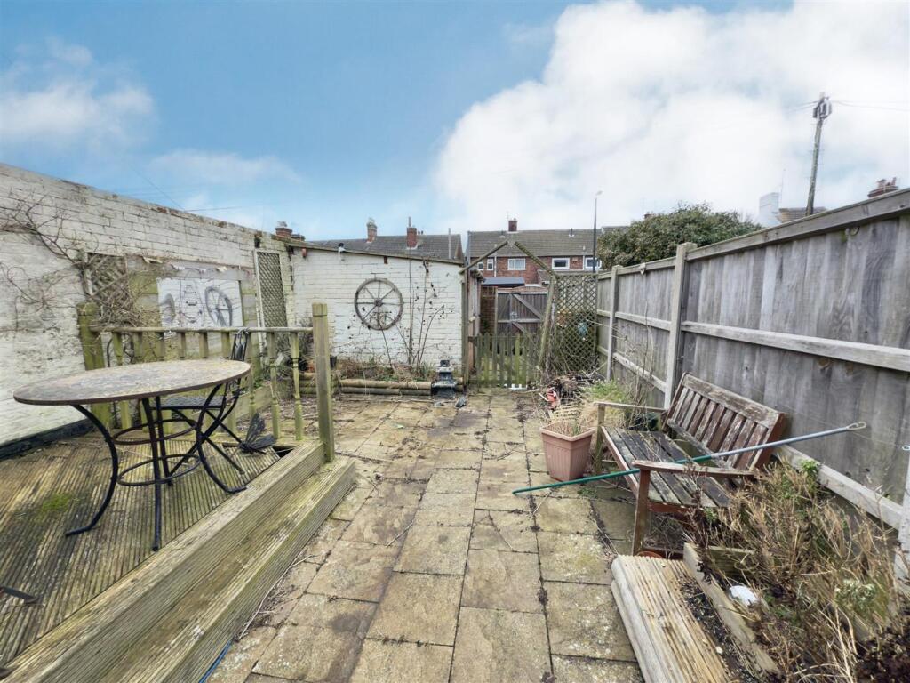 GARDEN.jpg