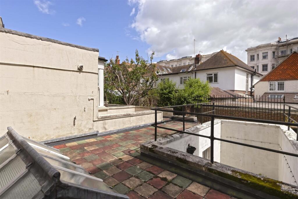 Adelaide Crescent_31.jpg