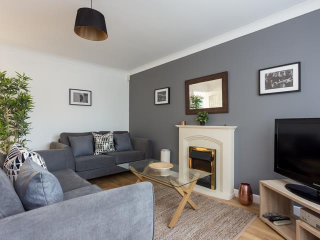 86 Lake Road-Lounge - CFP 2.jpg