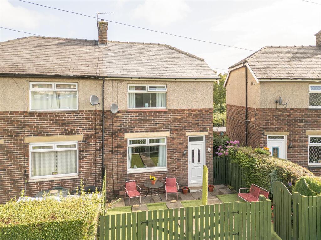 50 - 50 Pollitt Ave HX6 1LE.jpg