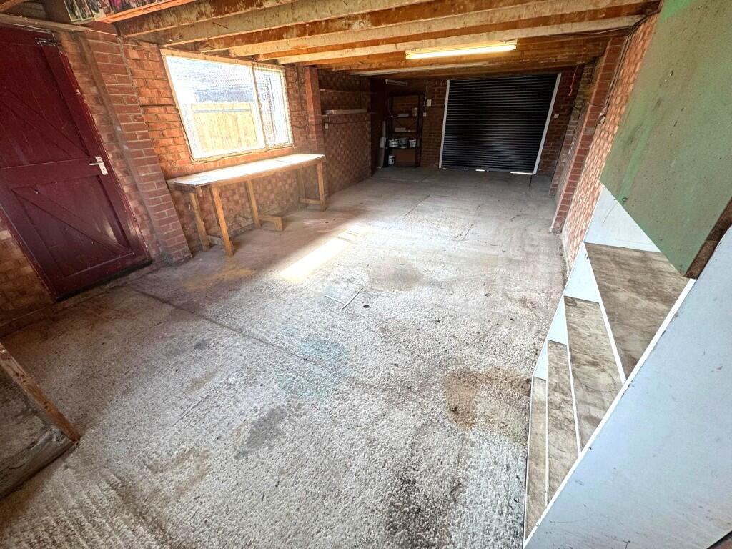 GARAGE