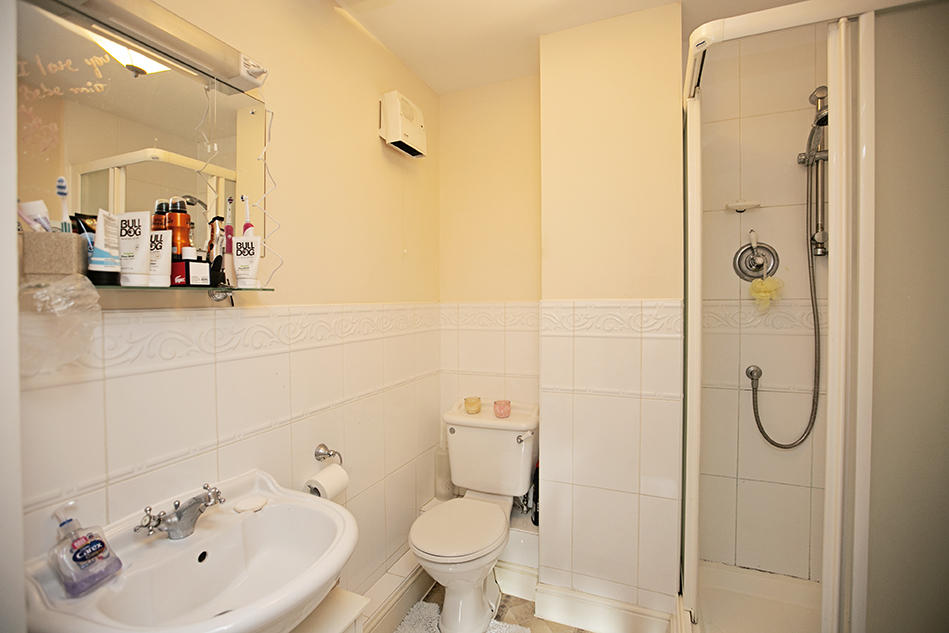 Ensuite shower